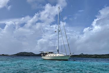 37' Island Packet 2006 Yacht For Sale